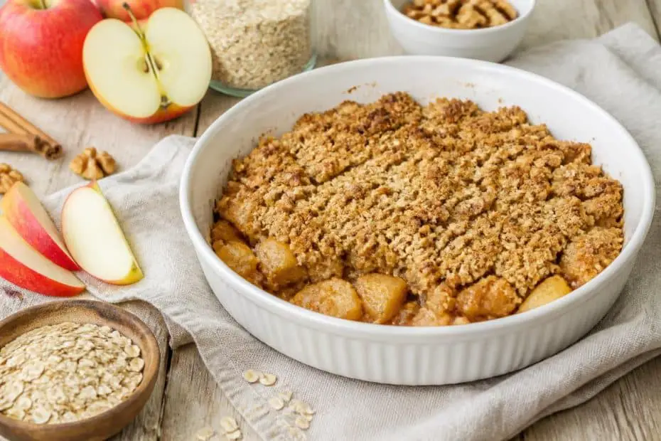 découvrez notre recette de crumble healthy aux pommes, sans sucre ni beurre, simple et rapide à préparer pour un dessert léger et savoureux.