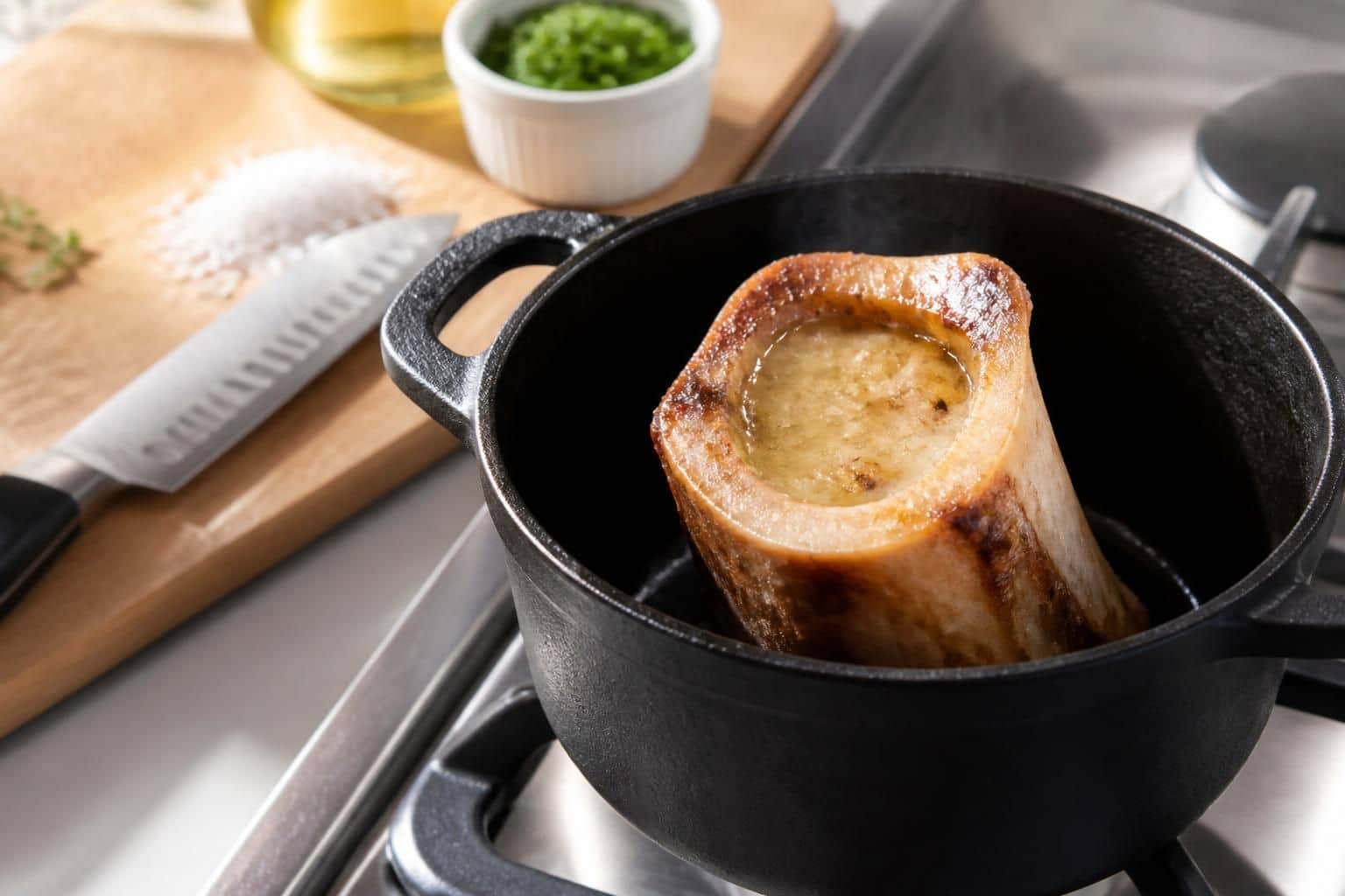découvrez nos astuces et le temps idéal de cuisson de l'os à moelle pour obtenir une moelle tendre et fondante, parfaite pour sublimer vos plats.