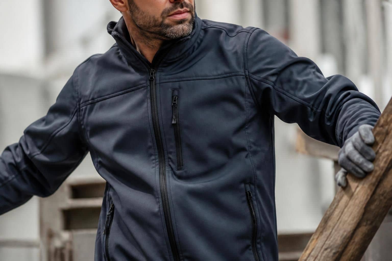 découvrez la veste softshell modyf, une veste de travail légère, coupe-vent et flexible, conçue pour assurer confort et protection lors de vos activités professionnelles.